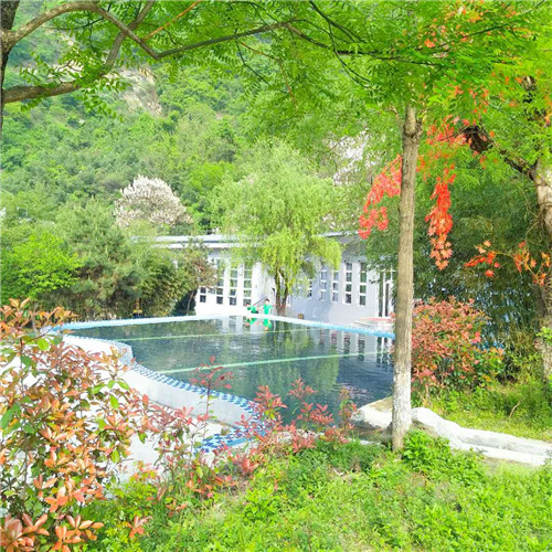 西安九龙湾“红岸地产”两天一夜团建拓展活动圆满成功~
