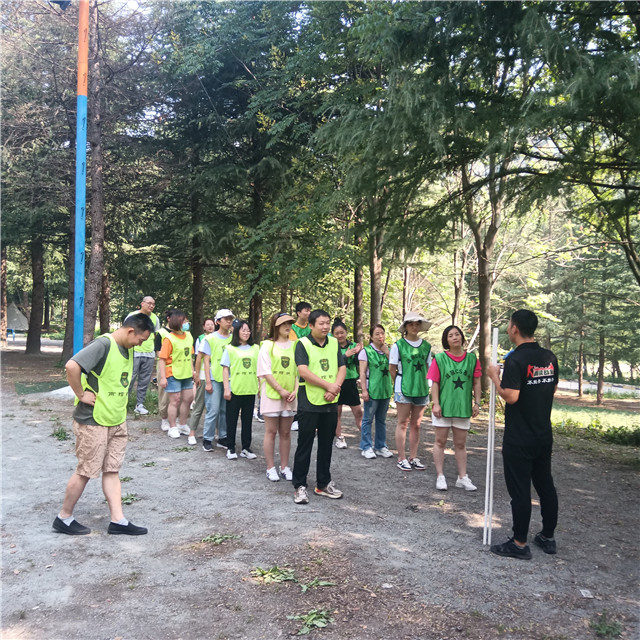 西安户外拓展同学会,西安周边年会拓展团建,西安素质拓展公司