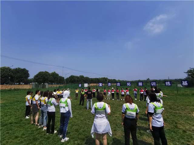 西安野外拓展训练公司,西安素质拓展找哪家,西安周边可以拓展年会的地方