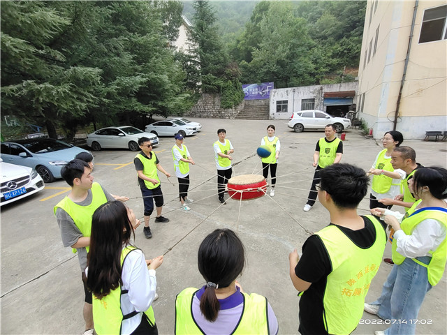 西安周边拓展团建公司,西安军训拓展公司,西安青少年户外拓展公司