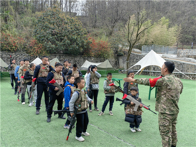 西安20人公司拓展训练基地,西安员工周边拓展训练,西安团队户外拓展公司